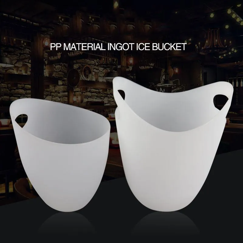 KKS isspande er produceret med nye biologisk nedbrydelige materialer